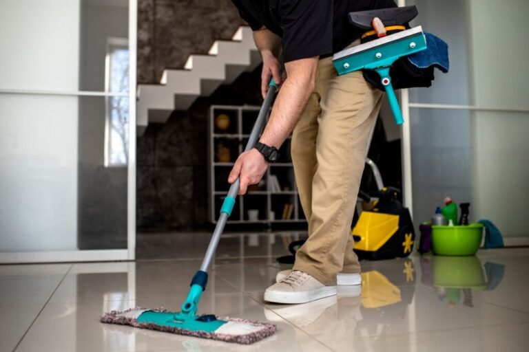 How to Choose the Right House Cleaning Services | Muvit